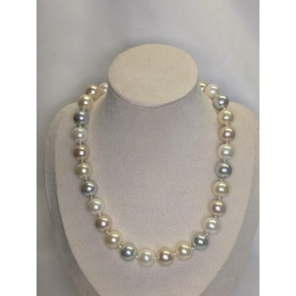 3 for $30 Vintage Pastel large bead Necklace | Faux Pearl 17 Inches - Picture 1 of 9